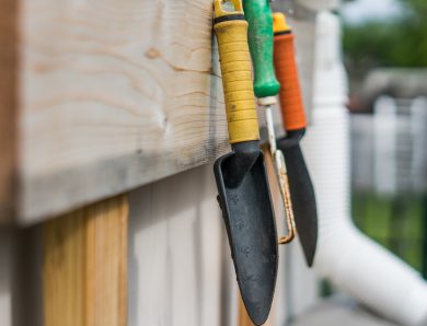 Poznaj 4 narzędzia ogrodnicze, które przydadzą Ci się w wiosennych porządkach!